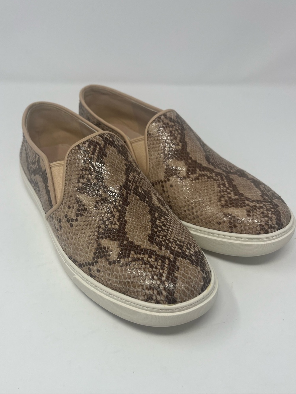 COLE HAAN Jennica Sneaker Shoes Slip-On Froth Snake Print Size 7.5 NIB